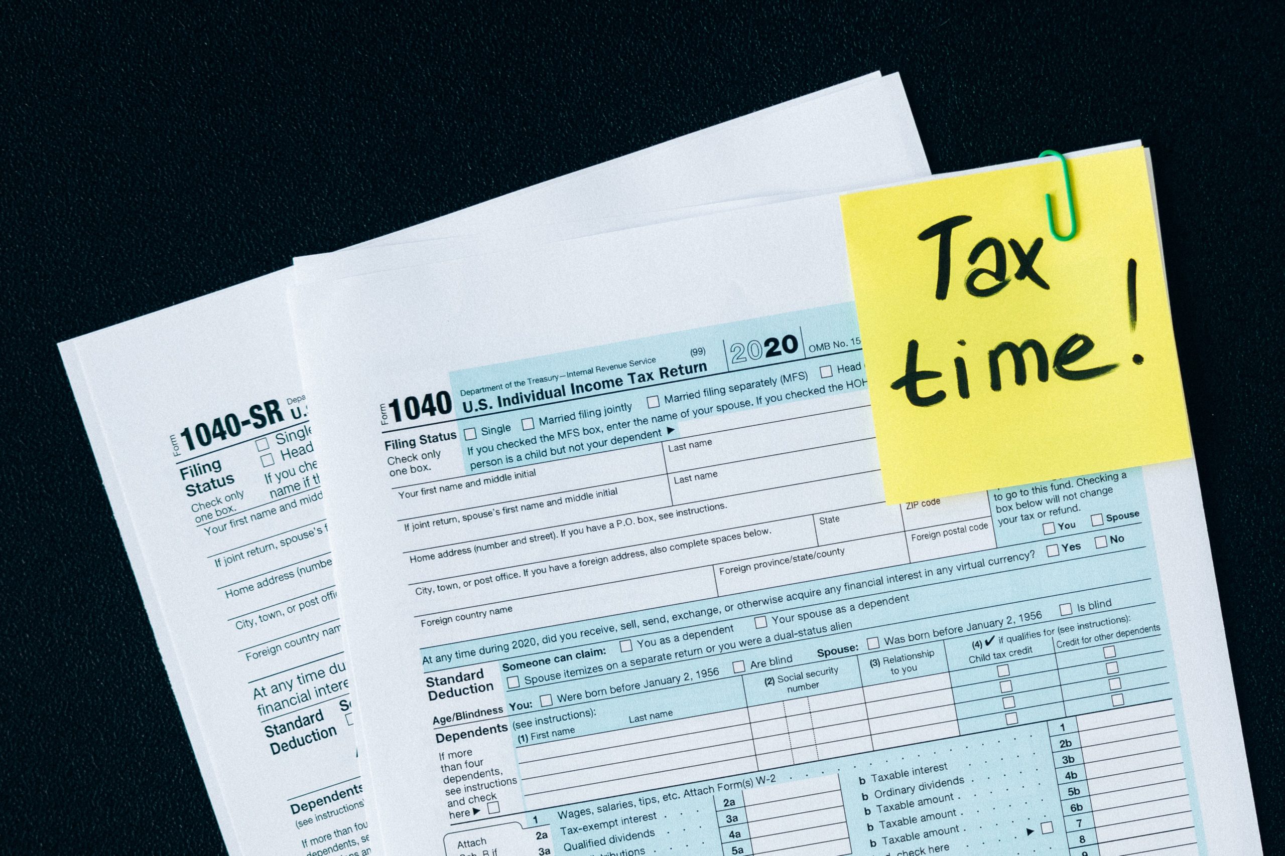 The Complete Guide to Understanding Form 1040: A Resource for CPAs and Accounting Firms | Image courtesy: Photo by Nataliya Vaitkevich, Pexels